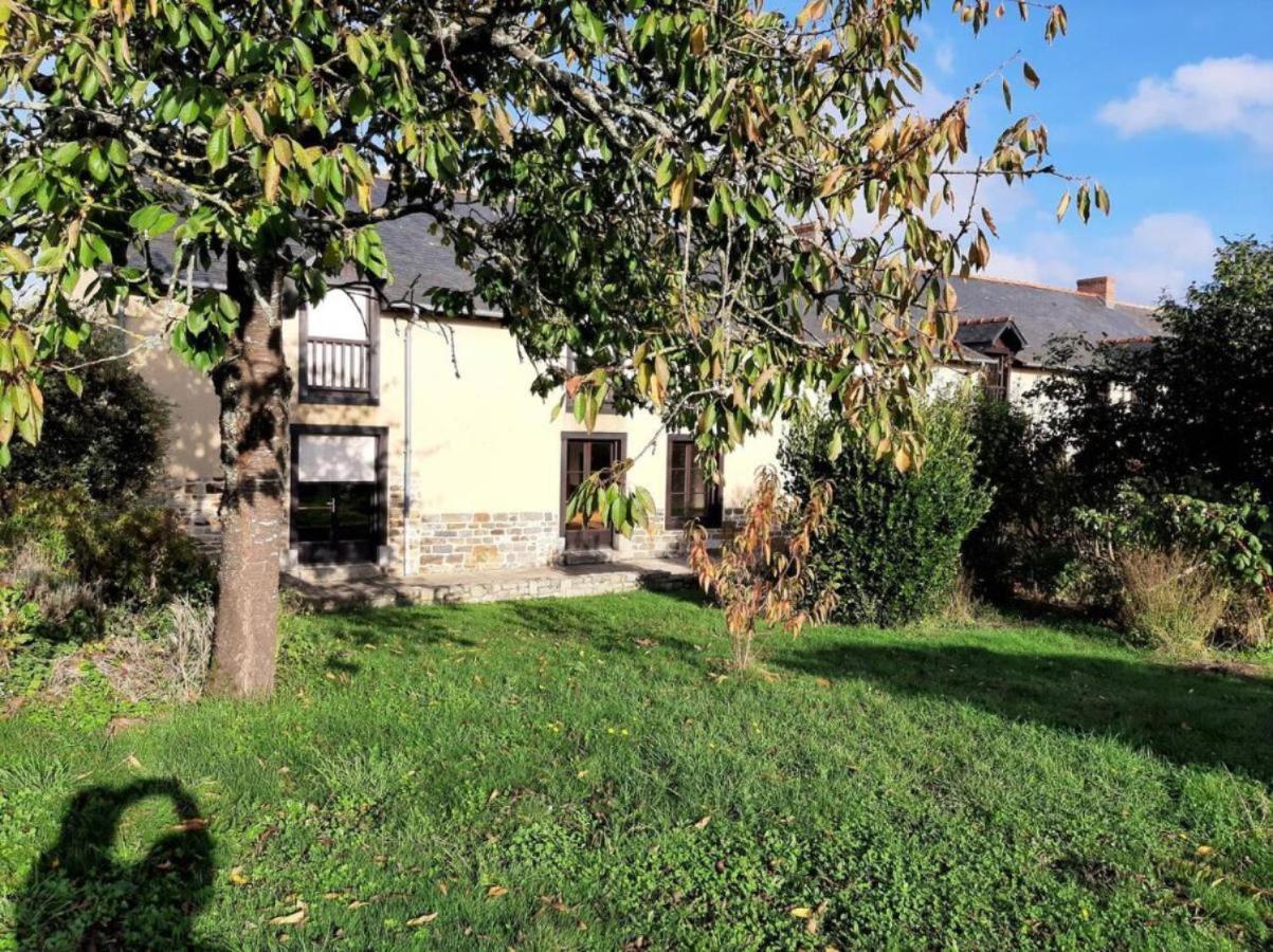 Longere Familiale Villa Melesse Exterior photo