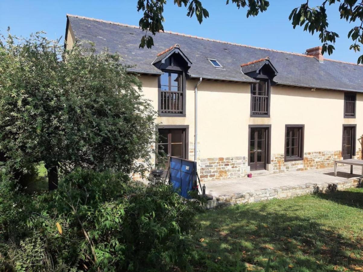 Longere Familiale Villa Melesse Exterior photo