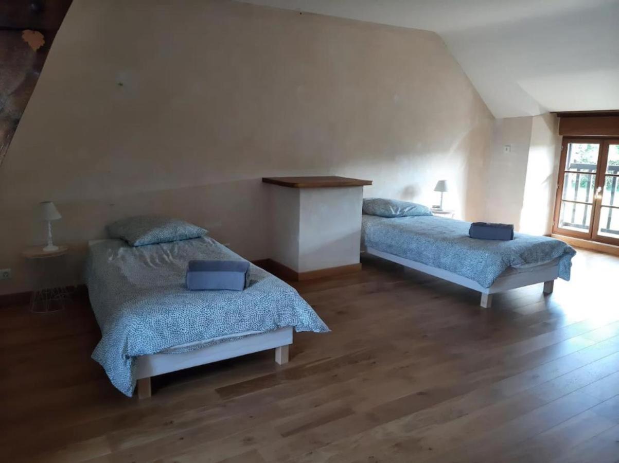 Longere Familiale Villa Melesse Exterior photo