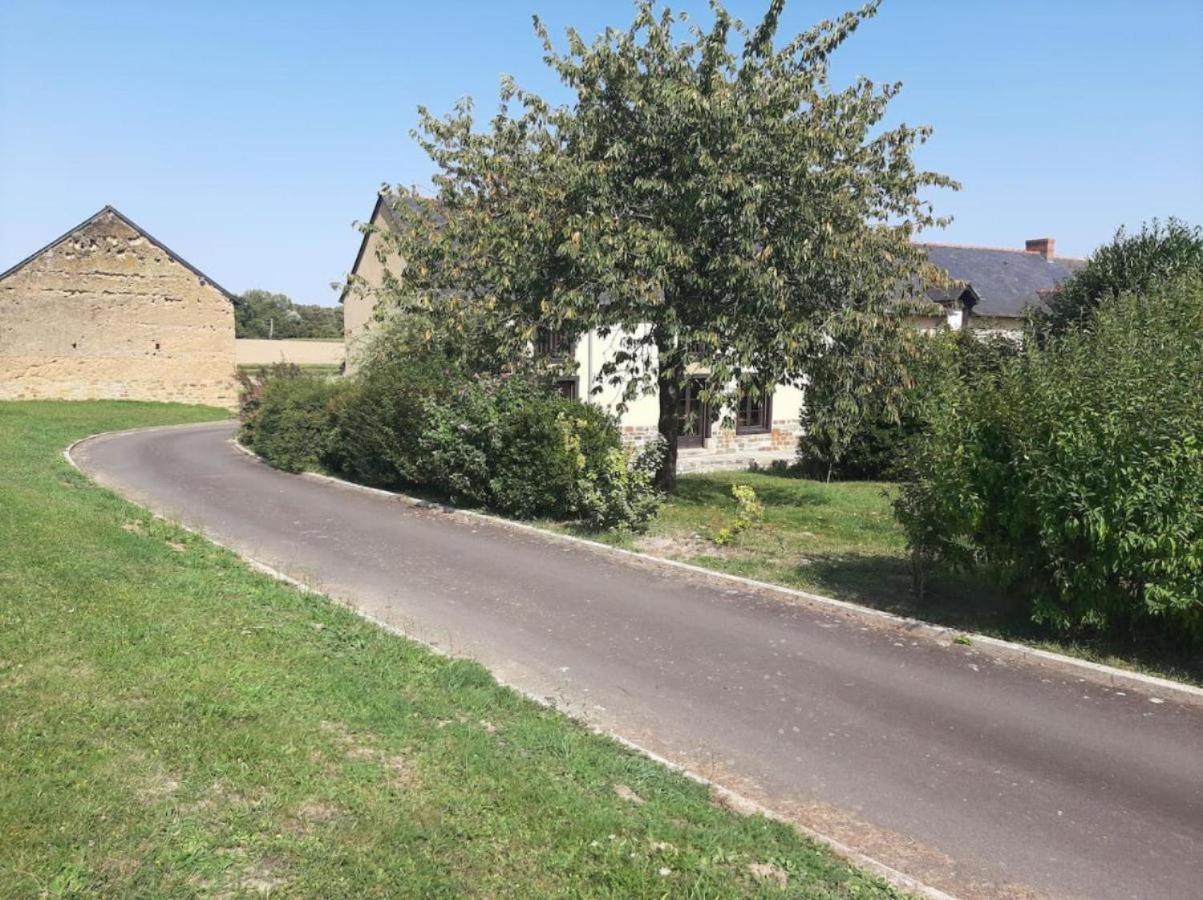 Longere Familiale Villa Melesse Exterior photo