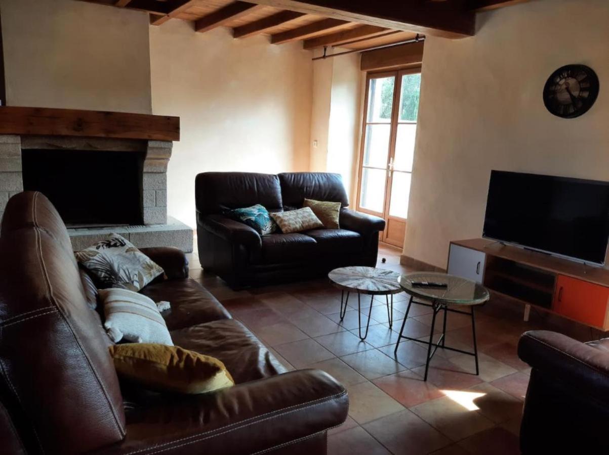Longere Familiale Villa Melesse Exterior photo